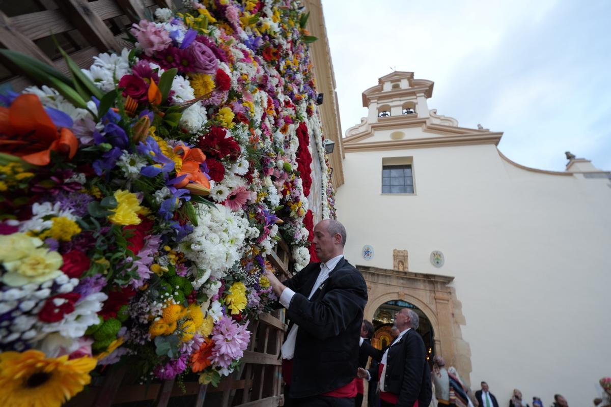 Ofrenda a la Mare de Déu del Lledó