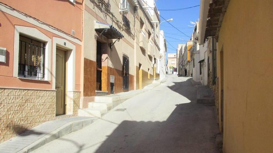 Una de las calles del barrio de San Cristóbal en la que se van a realizar obras de remodelación.