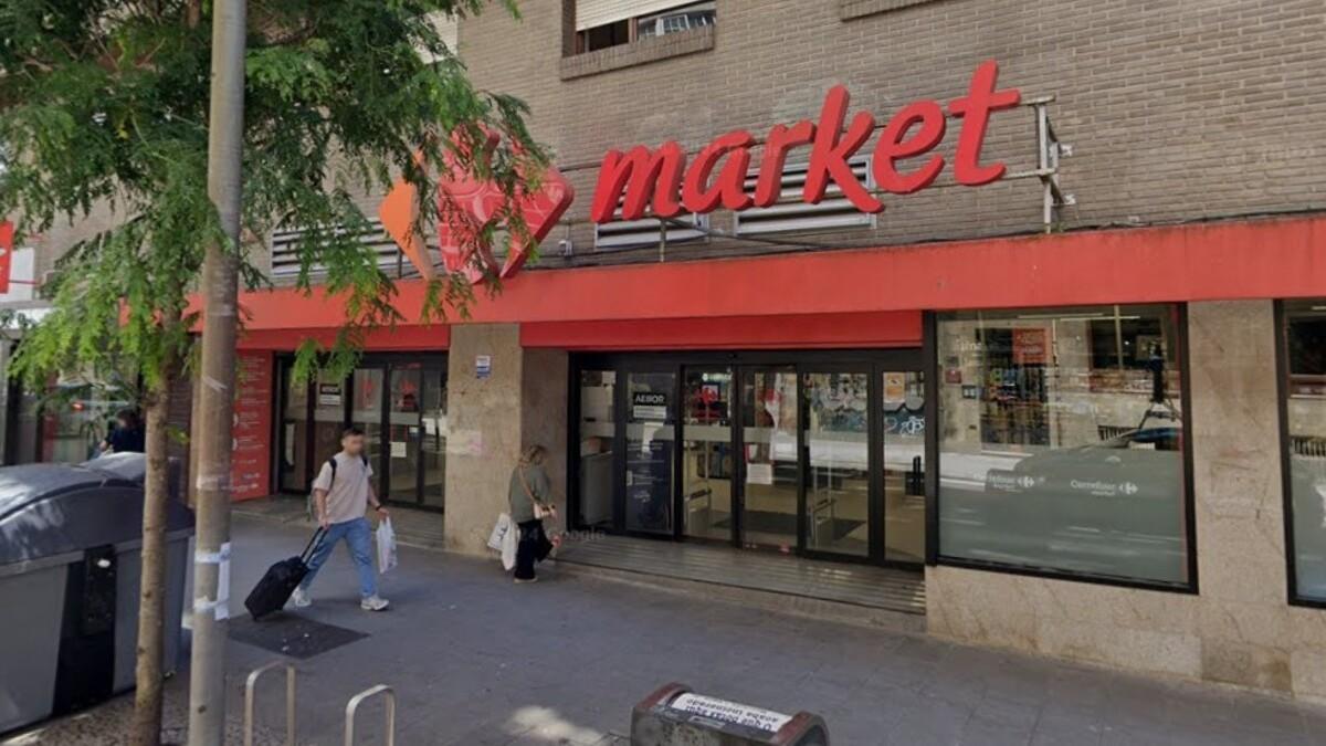 Actualmente el local comercial donde se ubicaba Simago, en la rúa Montero Ríos, es un Carrefour Market