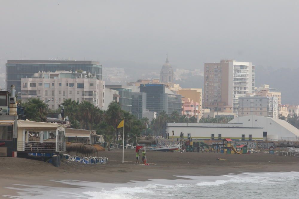 La lluvia torrencial prevista por la Aemet no aparece y solo caen algunos chaparrones puntuales en el inicio de la semana