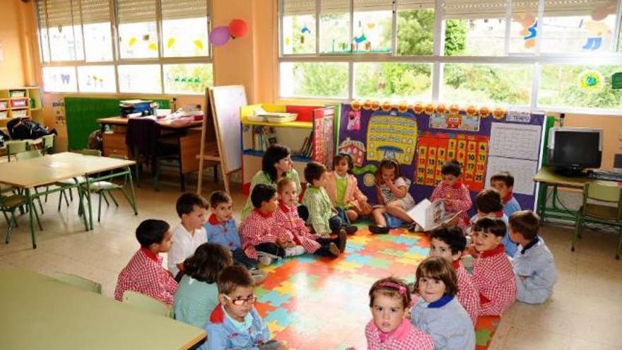 Una clase en el colegio de A Pedra, en Bueu.  // Gonzalo Núñez