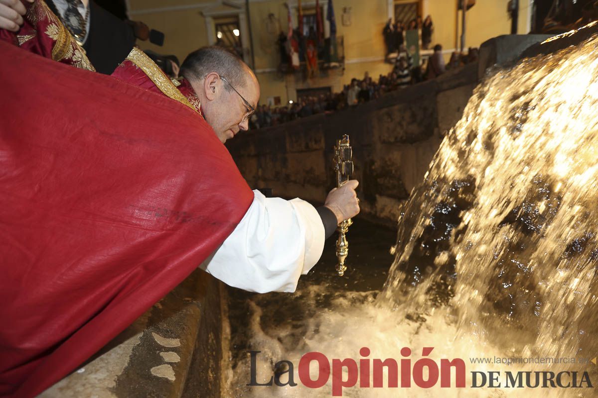 Fiestas de Caravaca: procesión del Baño (procesión, parlamento y baño de la Cruz)