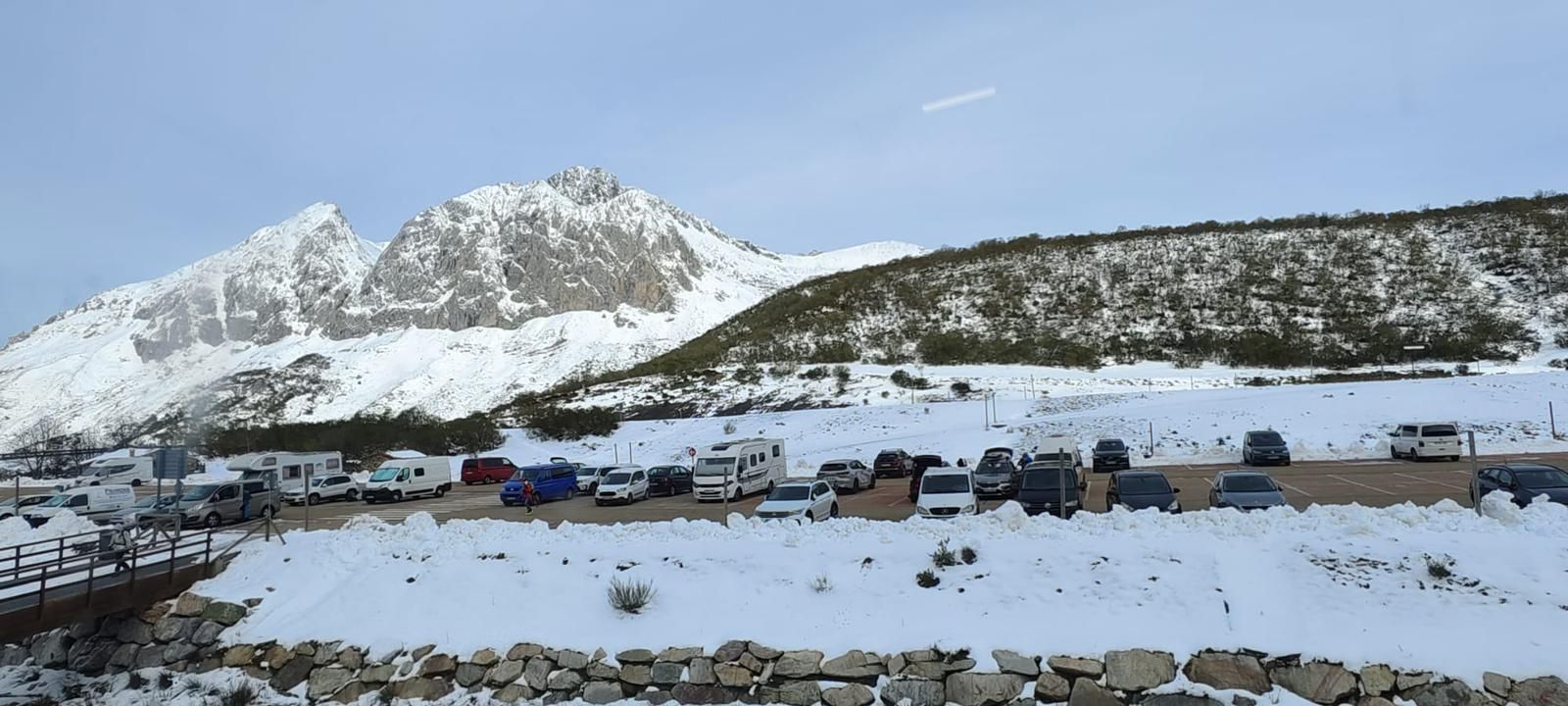 La nieve llega a la estaciones de esquí asturianas