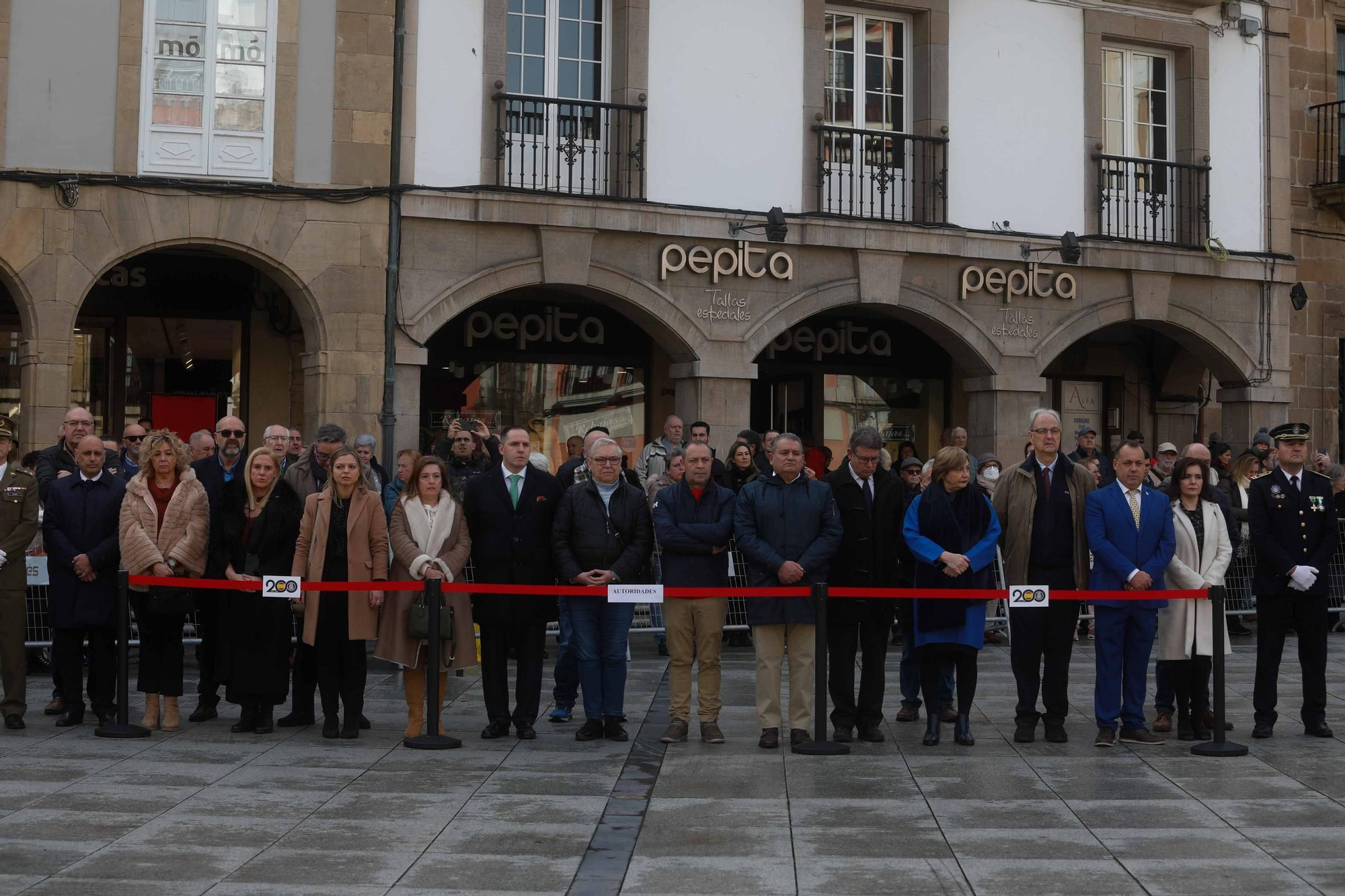 EN IMÁGENES: La Policía Nacional celebra su 200 aniversario en la Plaza de España de Avilés