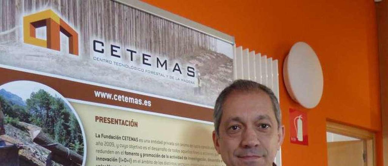 Juan Majada, ayer, en el Centro Tecnológico Forestal y de la Madera.