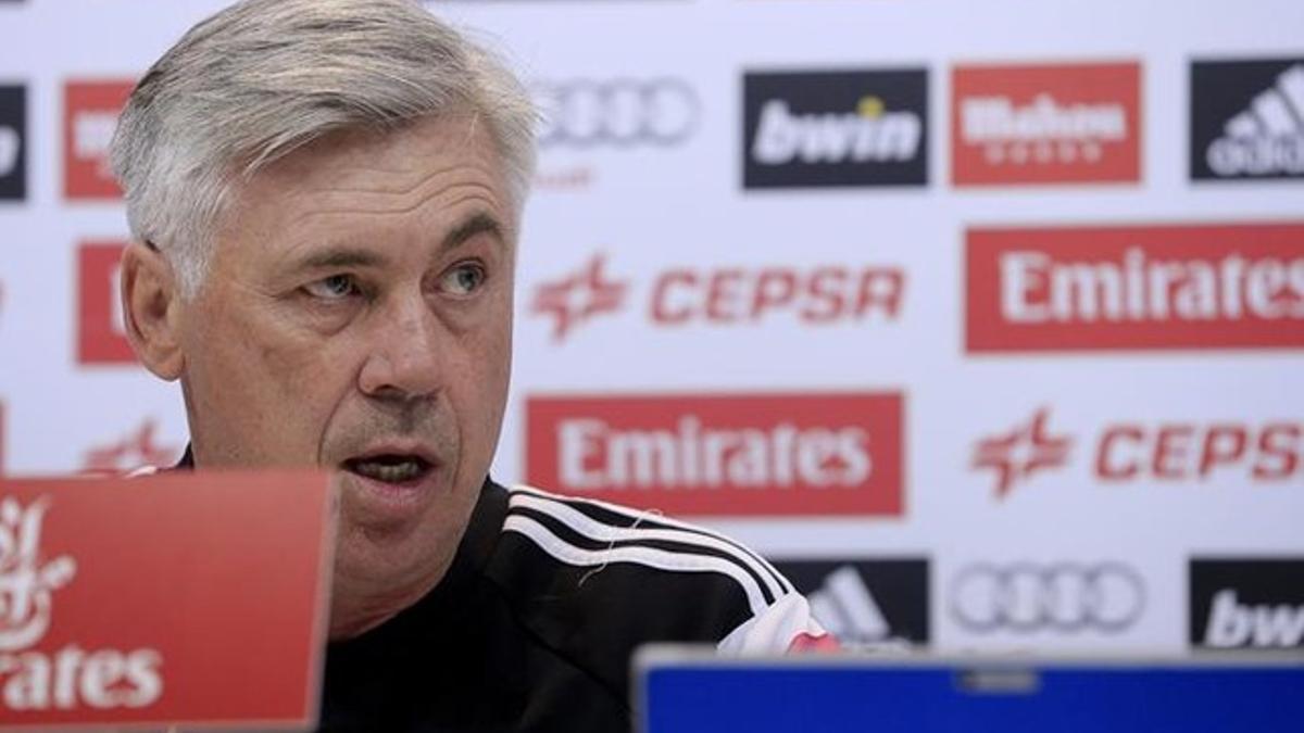 Carlo Ancelotti debe operarse