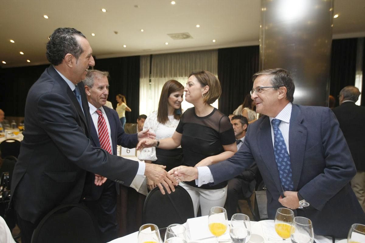 Fotogalería / Fernández Vara, en 'Los Desayunos de CÓRDOBA'