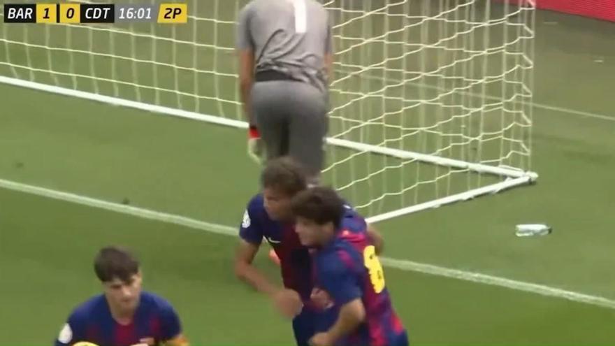 Remate de cabeza brillante de Hamza asistido con una asistencia brutal de Pesquer