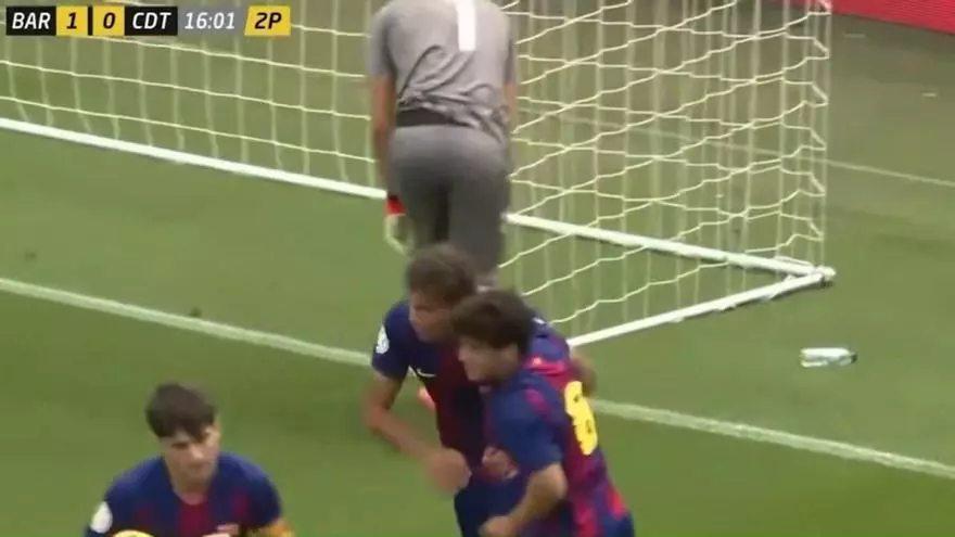 Remate de cabeza brillante de Hamza asistido con una asistencia brutal de Pesquer