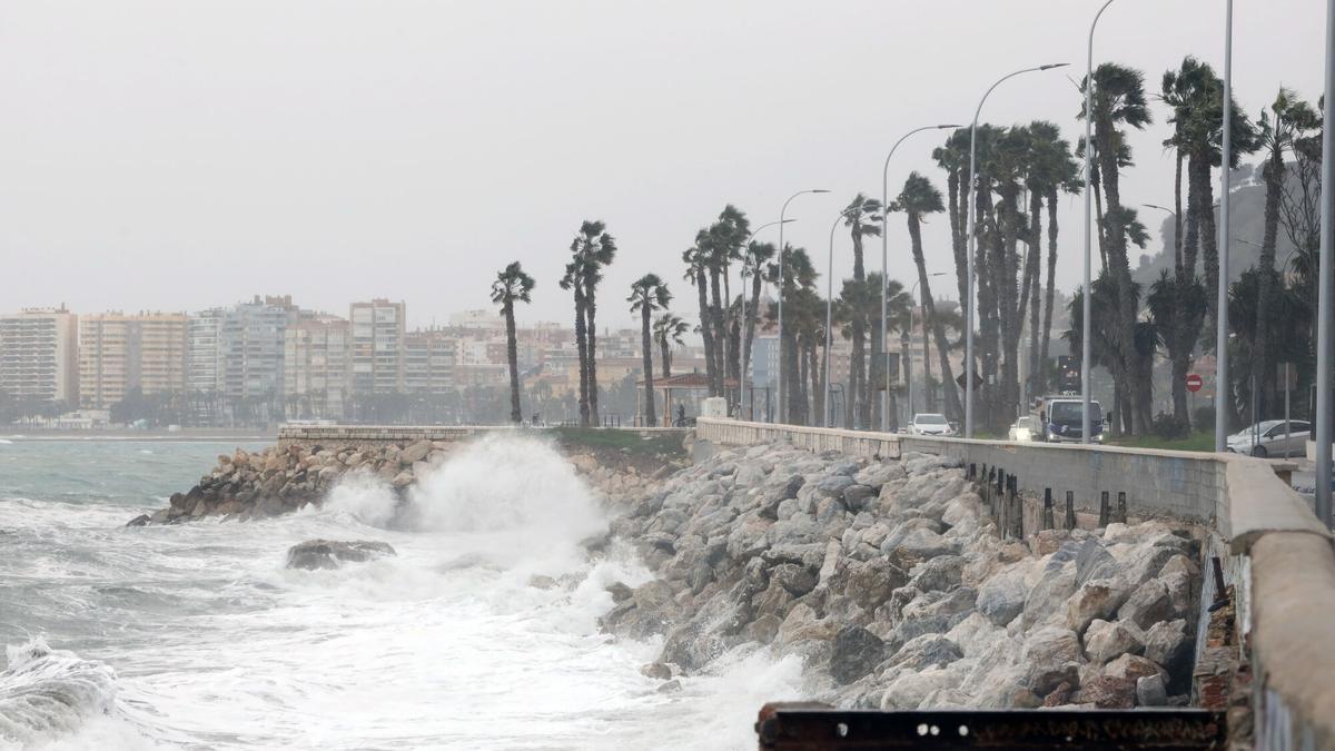 Andalucía suspende todas las clases presenciales este miércoles ante la previsión de lluvias presenciales por la borrasca Leonardo