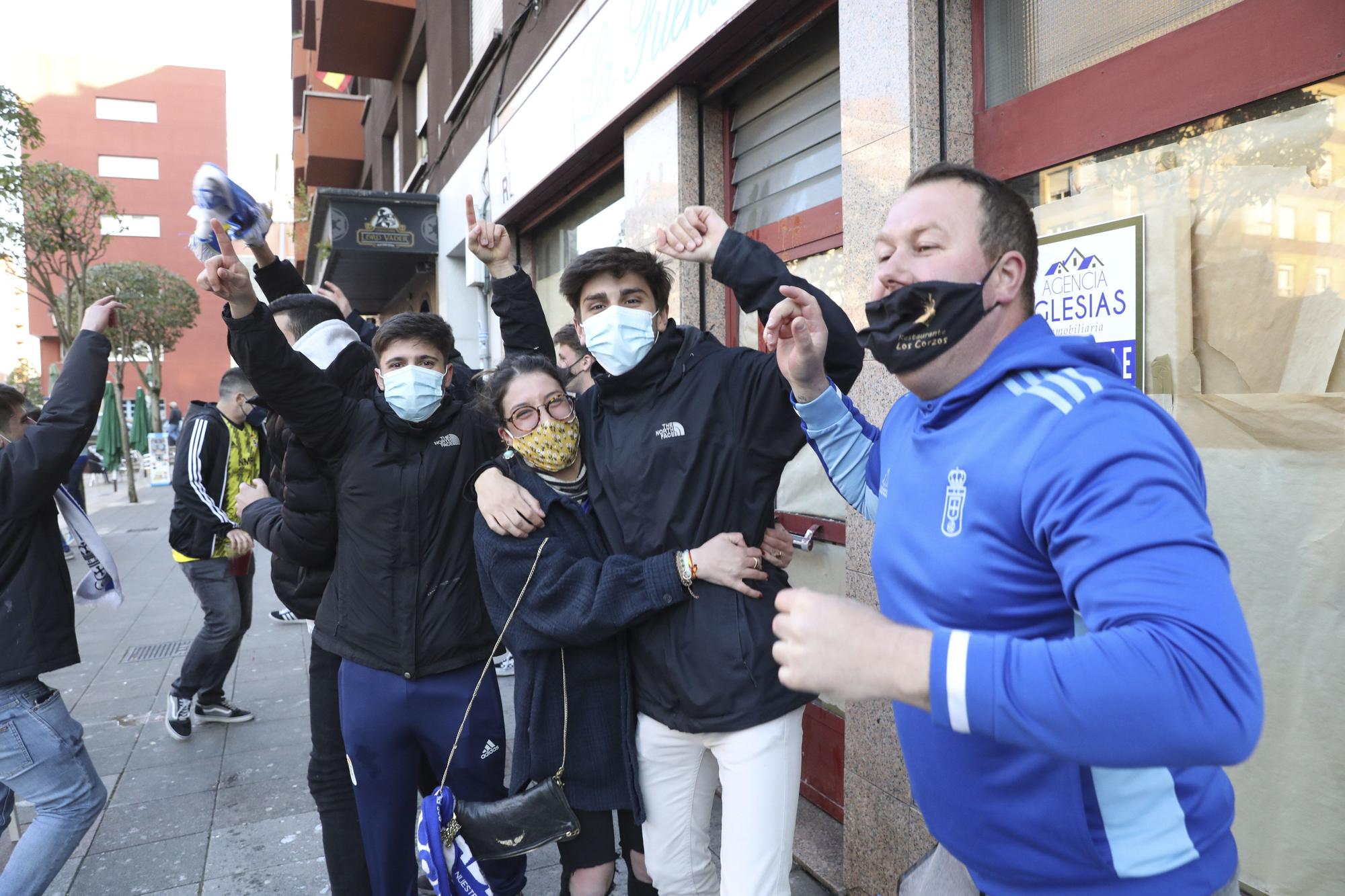 El ambiente en Oviedo durante el derbi