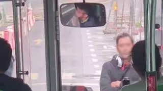 Un hombre bloquea una guagua en Canarias: “No la dejaba pasar si no le abría la puerta”