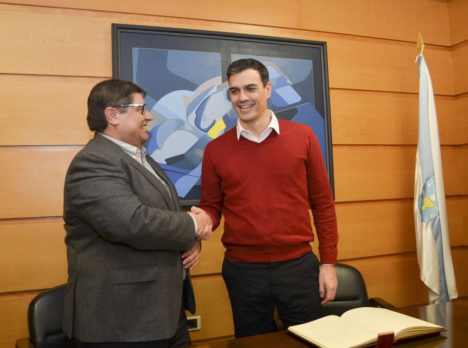 Pedro Sánchez visita al rector de la Universidade