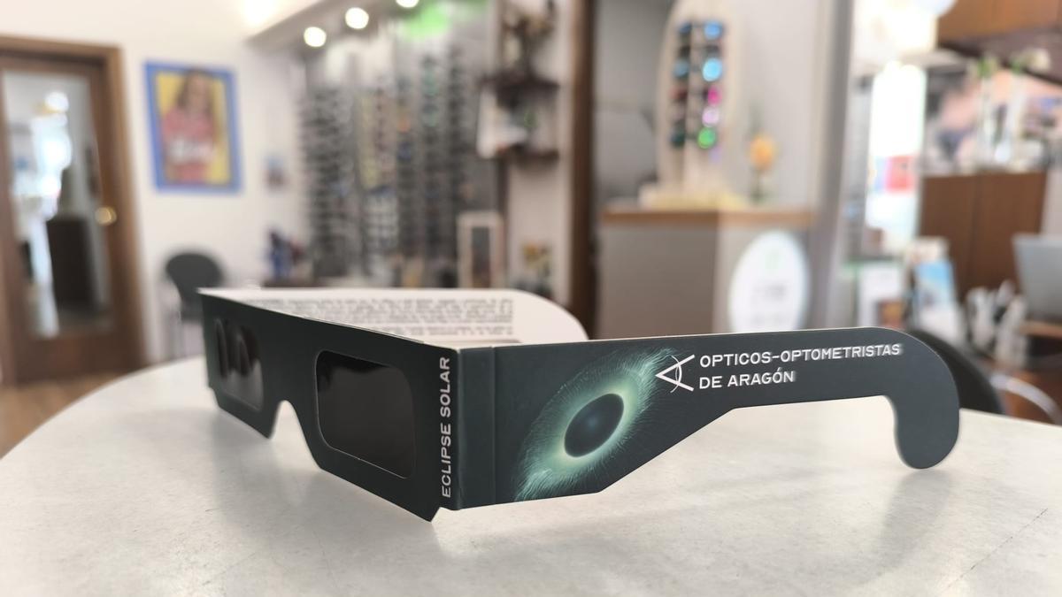 El Colegio Profesional de Ópticos-Optometristas de Aragón quiere contribuir a la difusión de recomendaciones basadas en la evidencia científica y promover hábitos seguros de observación.