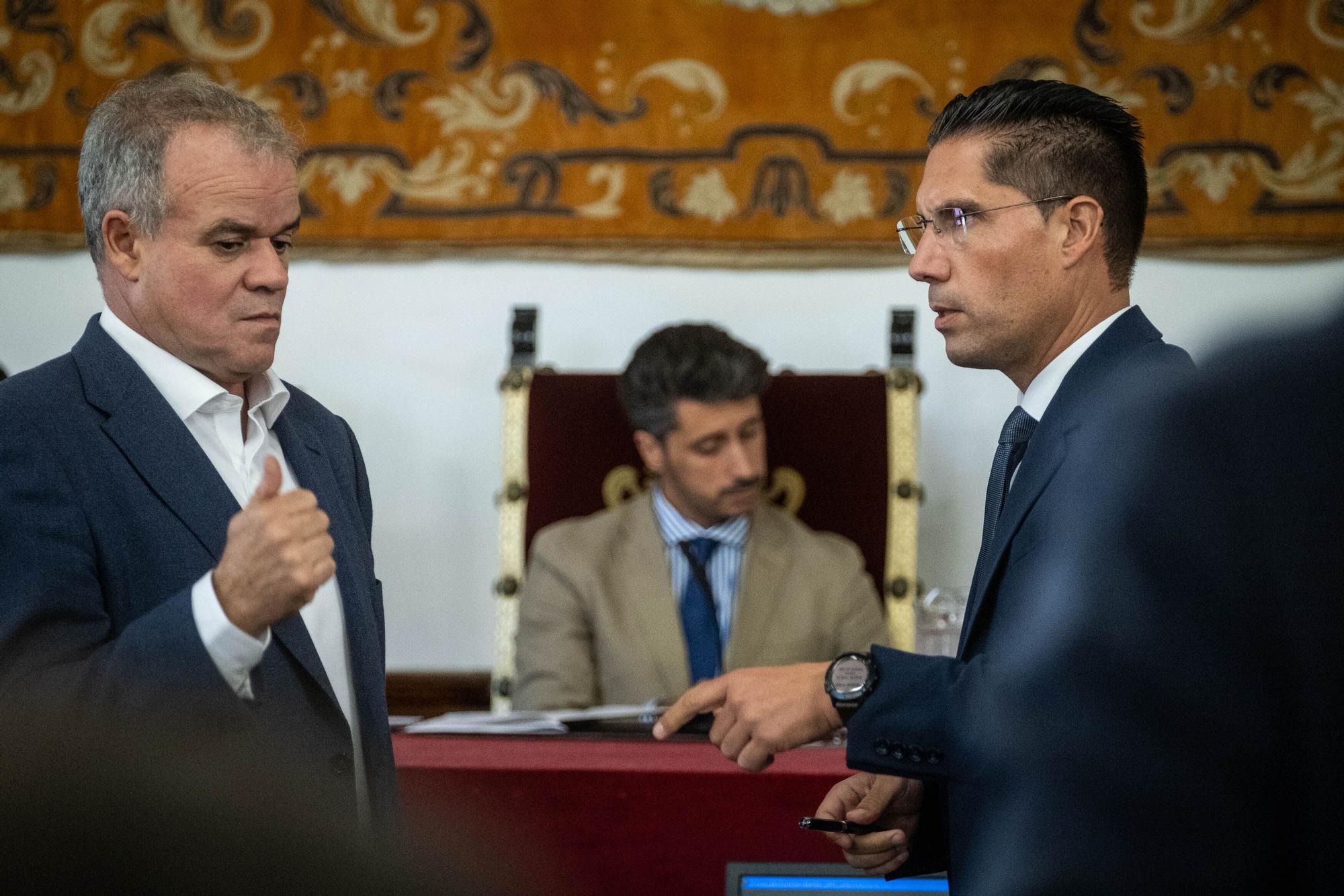 Pleno extraordinario en el Ayuntamiento de La Laguna (9/11/22)