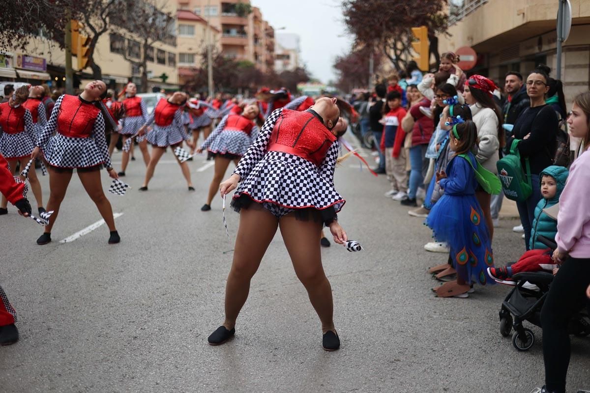 Búscate en las imágenes de la rúa de Carnaval de Ibiza