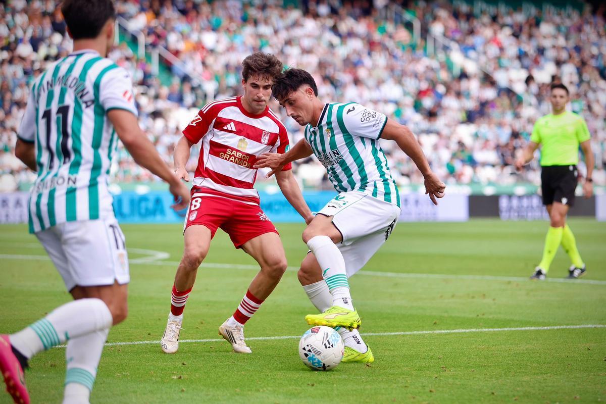 Córdoba CF-Granada | Las imágenes del partido de LaLiga Hypermotion