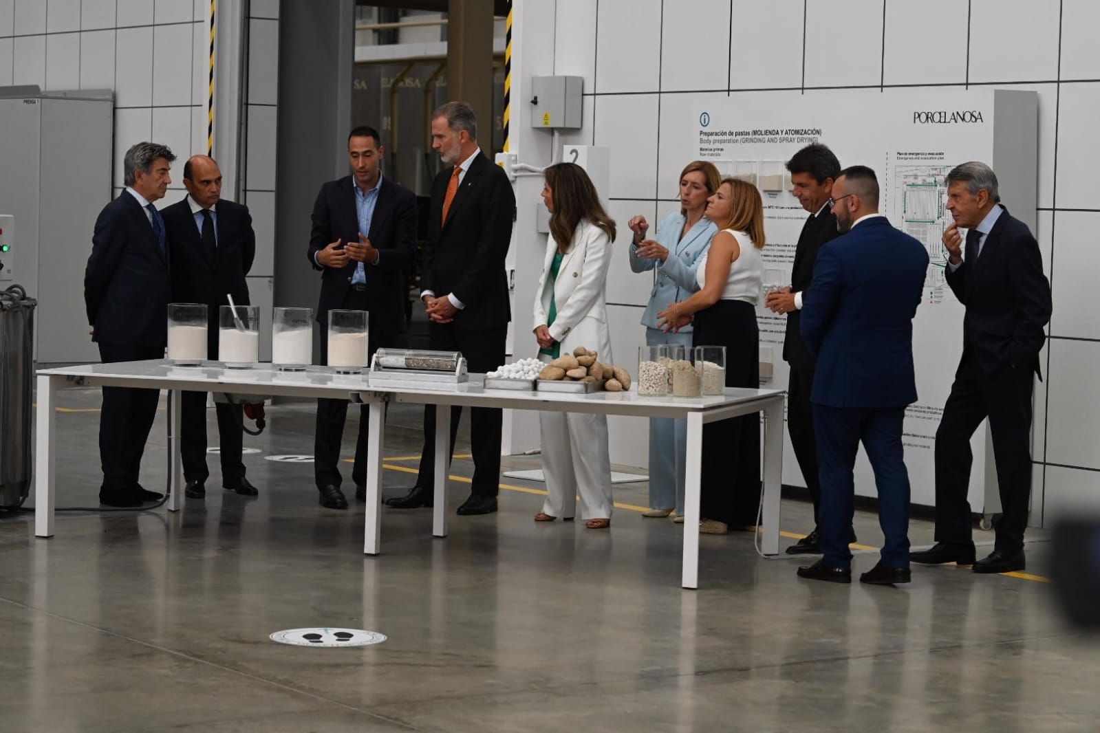 El rey Felipe VI visita Porcelanosa para conmemorar su 50 aniversario