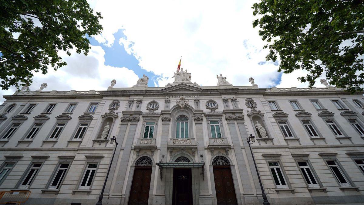 Fachada del edificio del Tribunal Supremo.