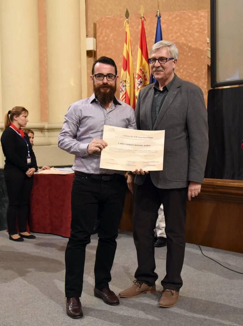 Imágenes de la ceremonia de premios por el Día de la Educación Aragonesa 2016