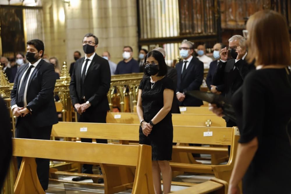 Misa en honor a los fallecidos por coronavirus en la Catedral