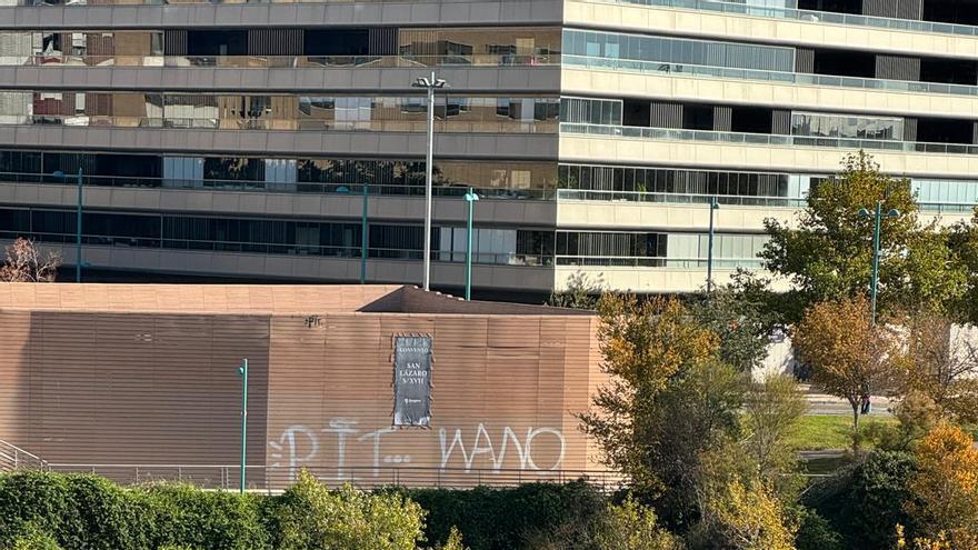 En imágenes | Varios grafitis de &#039;Pit&#039; y &#039;Nano&#039; en lugares de Zaragoza