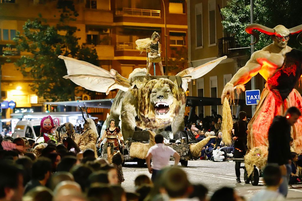 El desfile del Entierro de la Sardina y la quema, en imágenes