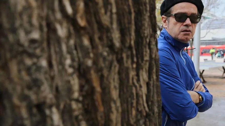 Santiago Auserón: &quot;Se me puso cara de portada de revista al empezar con Radio Futura, hasta entonces las niñas no me hacían ni caso&quot;