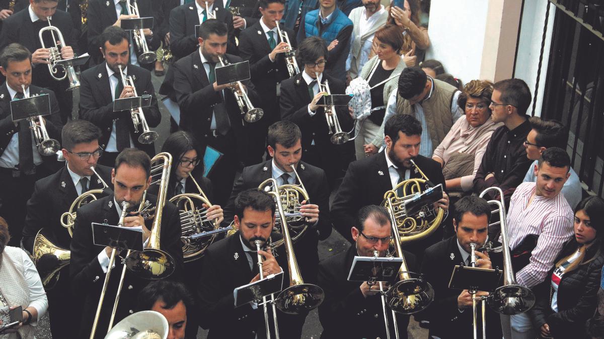 La Esperanza: Con el objetivo de impulsar las marchas cordobesas en 2000 se produjo la reunión que creó la banda de La Esperanza, que ha seguido una gran trayectoria.