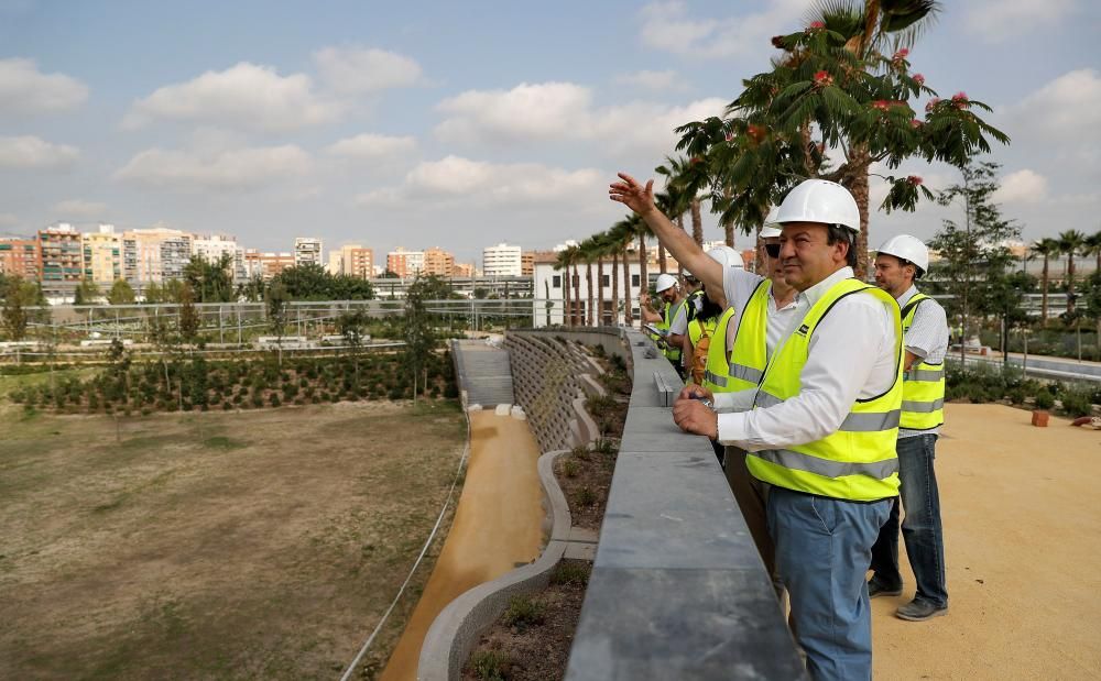 Los jardines del Parque Central florecen