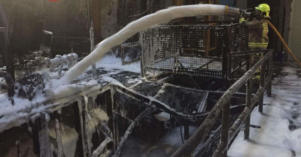 Una imagen difundida por los bomberos del día del incendio. | INFORMACIÓN