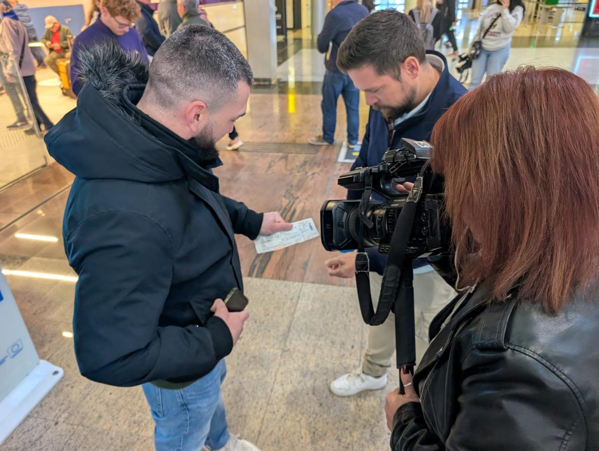 Afectados por las cancelaciones en el Vialia.