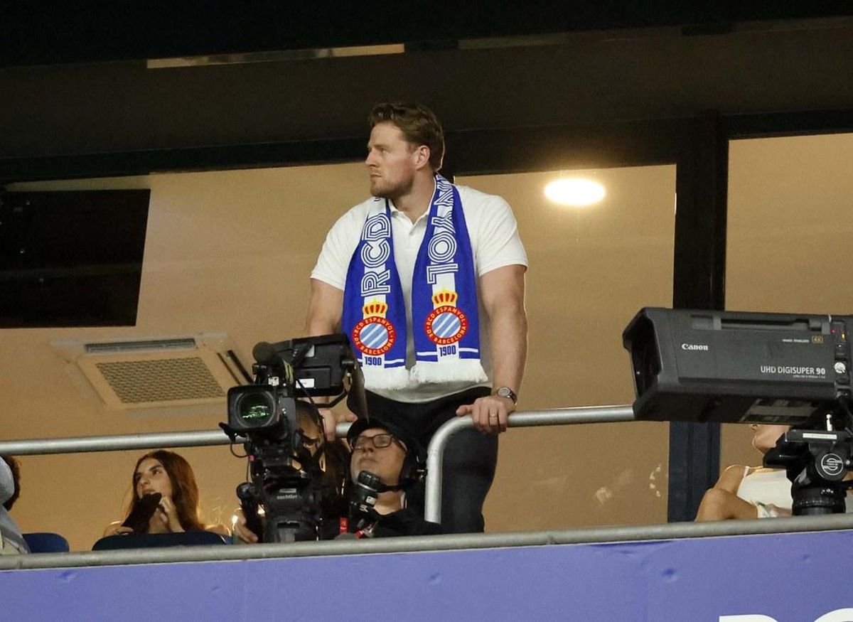 J. J. Watt, exleyenda de la NFL y socio de Alan Pace, en Cornellà.