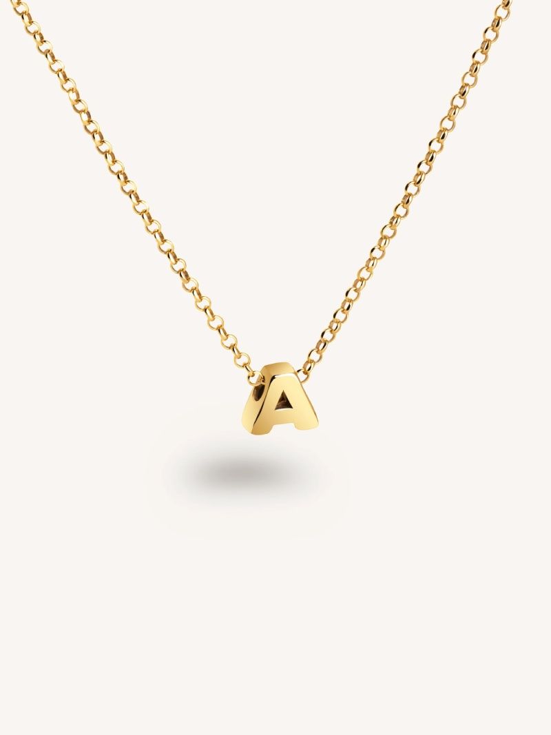 Collar con inicial de Singularu
