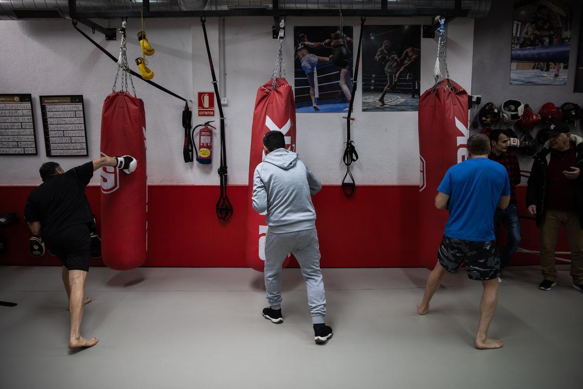 Entrenamiento de boxeo en el gimnasio DKSR para la rehabilitación de toxicómanos