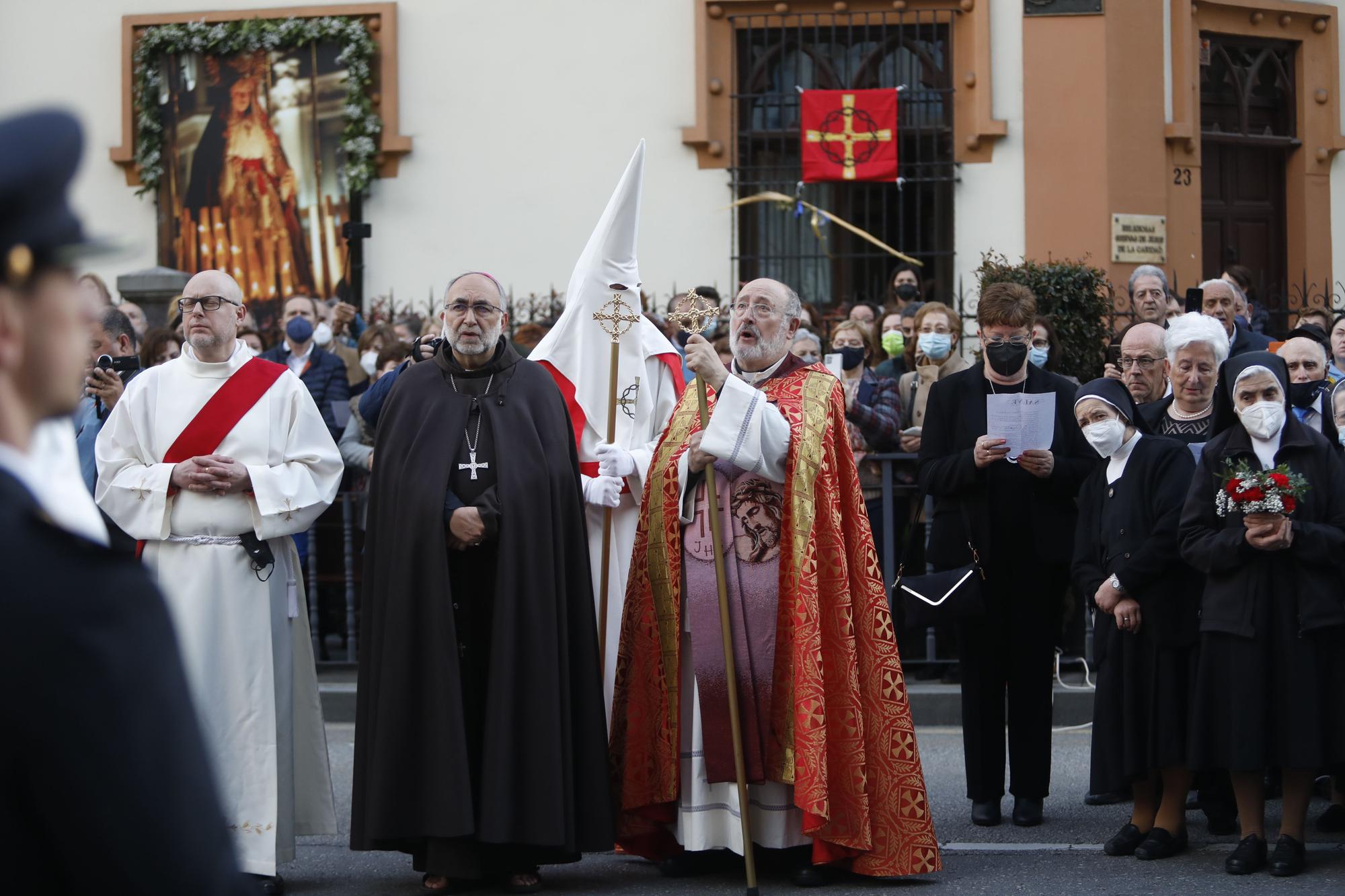 EN IMÁGENES: La imagen de Jesús Cautivo vuelve a recorrer las calles de Oviedo