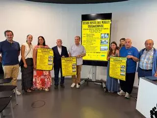 Recreación histórica de la malla lalinense en Codeseda para transmitir el relevo generacional