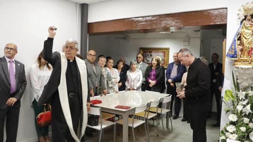 La Hermandad de los Seguidores de la Virgen estrenan sede junto a la Catedral