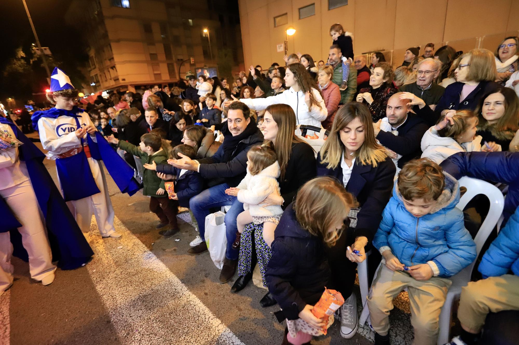 Los Reyes Magos desfilan por Murcia