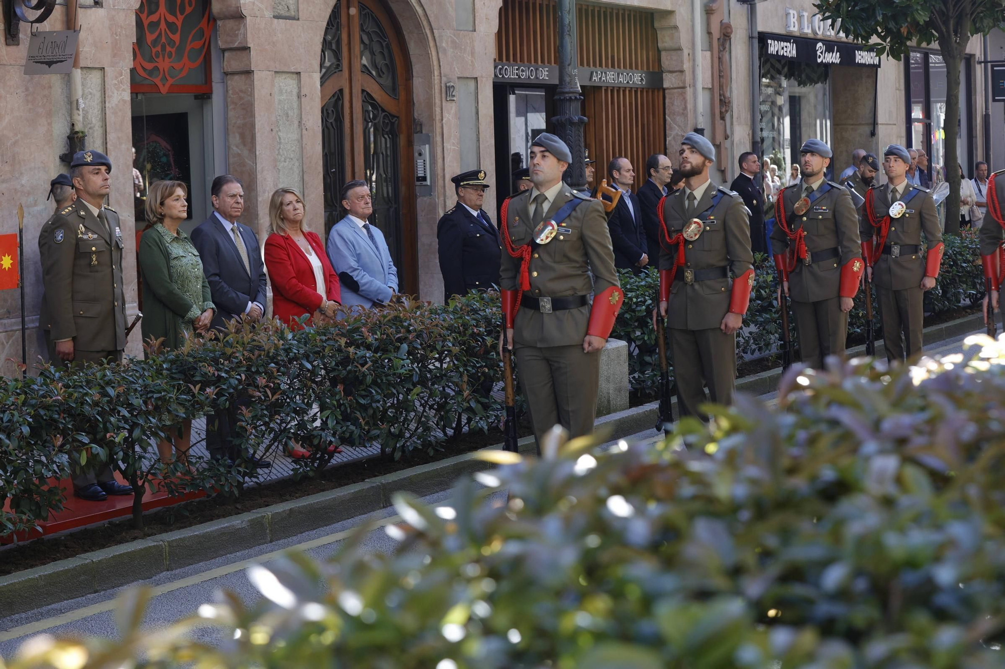 Parada militar en Oviedo para homenajear al Cabo Noval