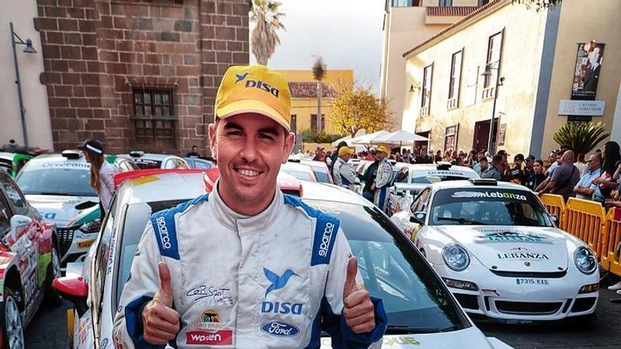 Enrique Cruz, líder del Campeonato de Canarias de Rallyes: «Demostramos que tenemos ritmo para ganar en cualquier Isla»