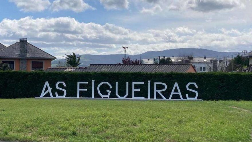 Figueras estrena dos juegos de letras, hechos en Astilleros Gondán