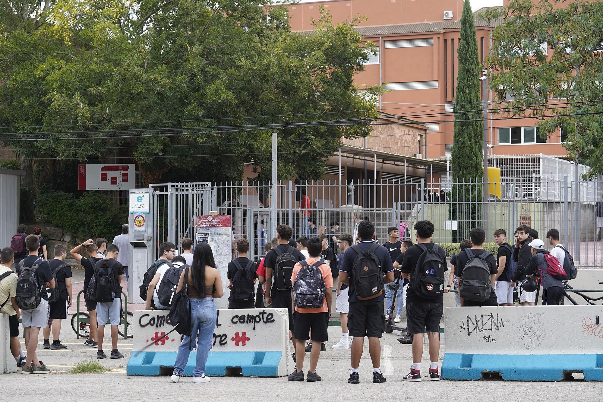 Centenars d’alumnes de FP, encara pendents de saber si tindran plaça