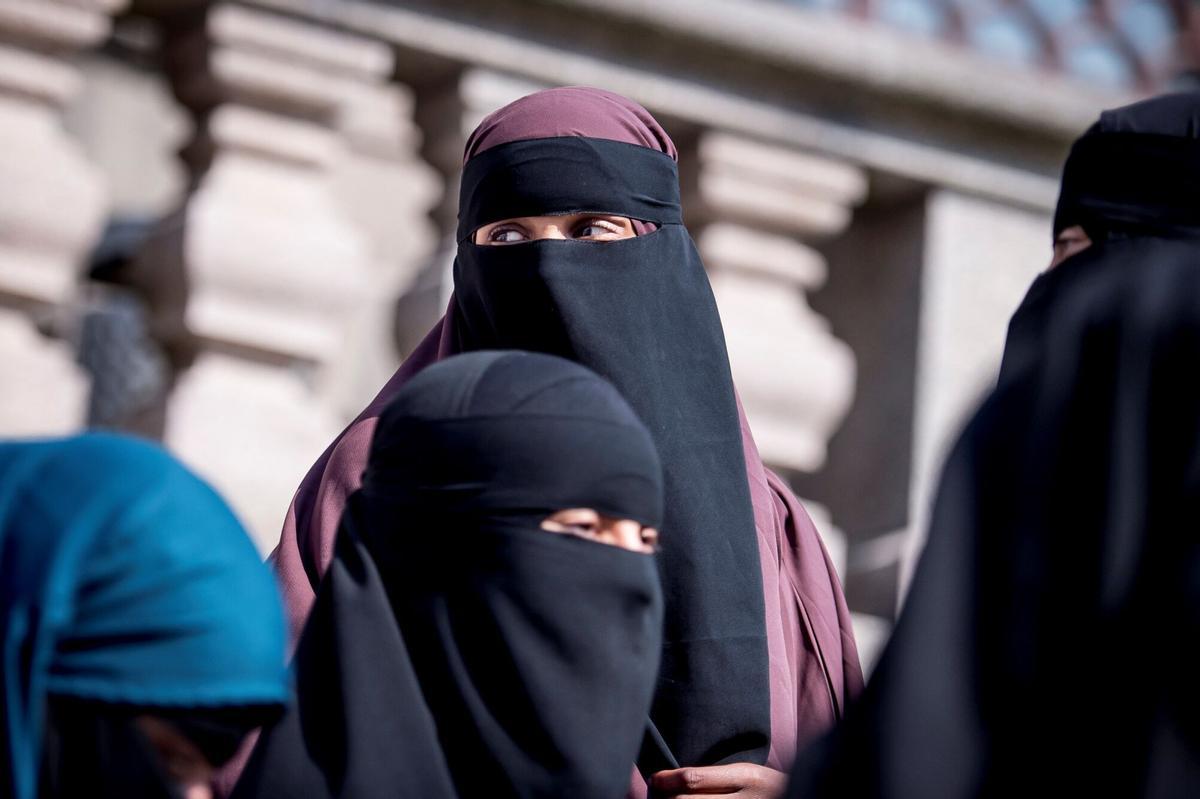 Imagen de archivo de mujeres portando niqab.