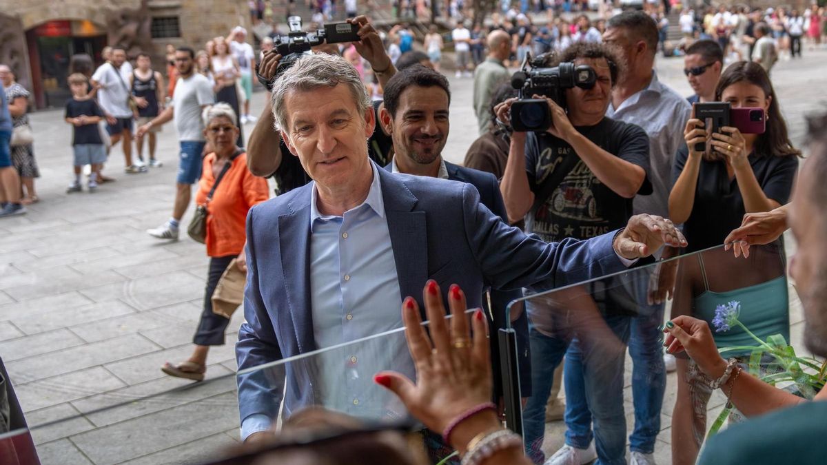 Feijóo lanza su plan migratorio en Barcelona en pleno auge de Vox en las encuestas