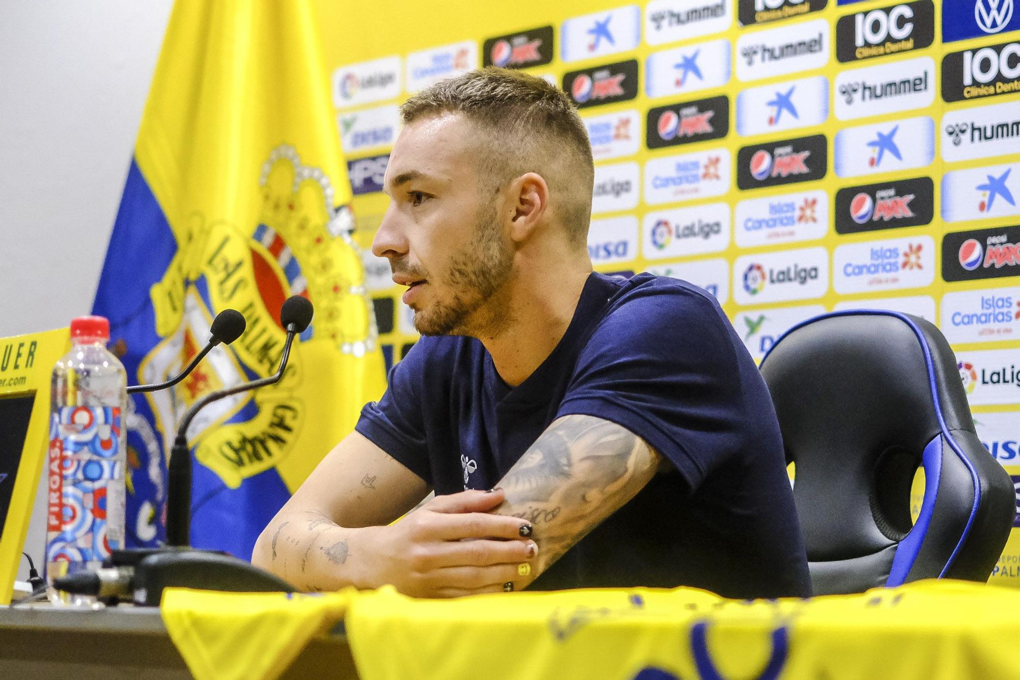 Presentación de Loren, nuevo jugador de la UD Las Palmas