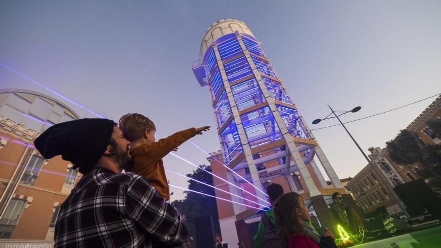 La versión navideña de ‘El Jardín Secreto’ transforma el Cuartel de Artillería a base de electrónica y artes visuales