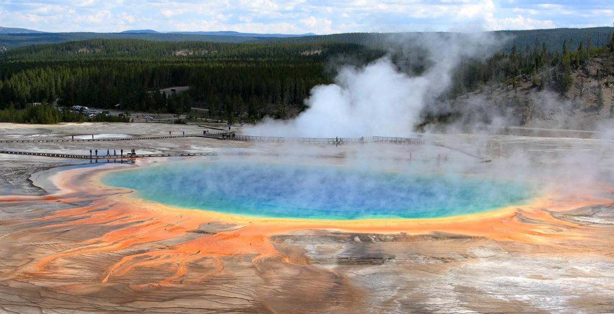 Grand Prismatic Spring, la fuente termal más grande de Yellowstone.