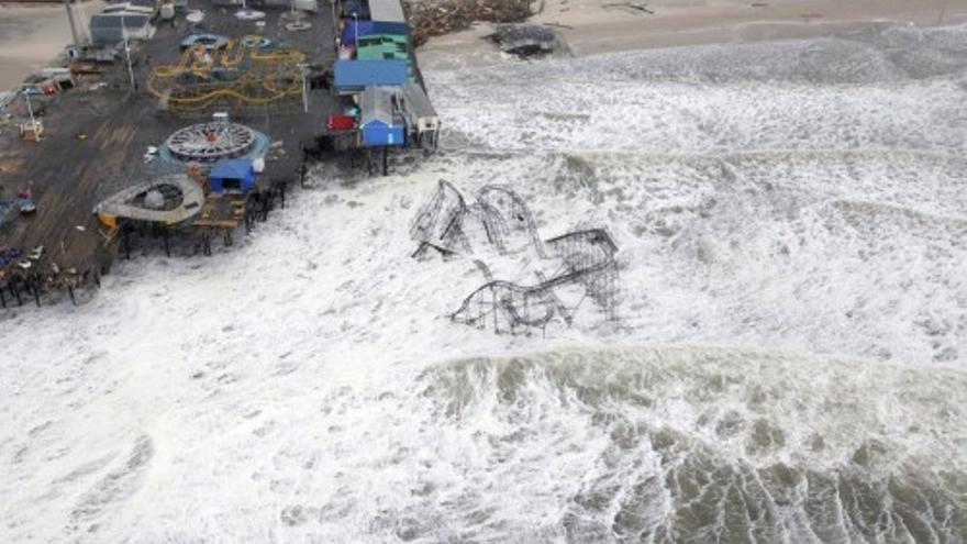&#039;Sandy&#039; golpea la costa este de Estados Unidos