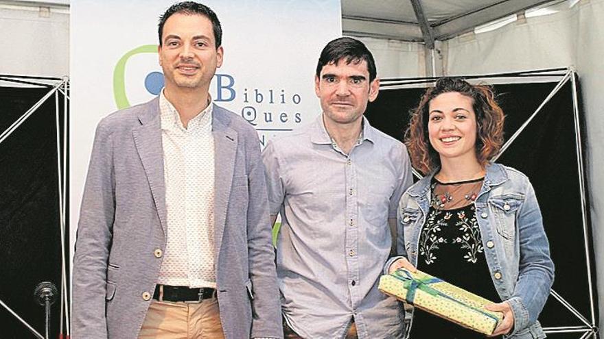 La Feria del Libro de Onda abre frente al pabellón Víctor Cabedo